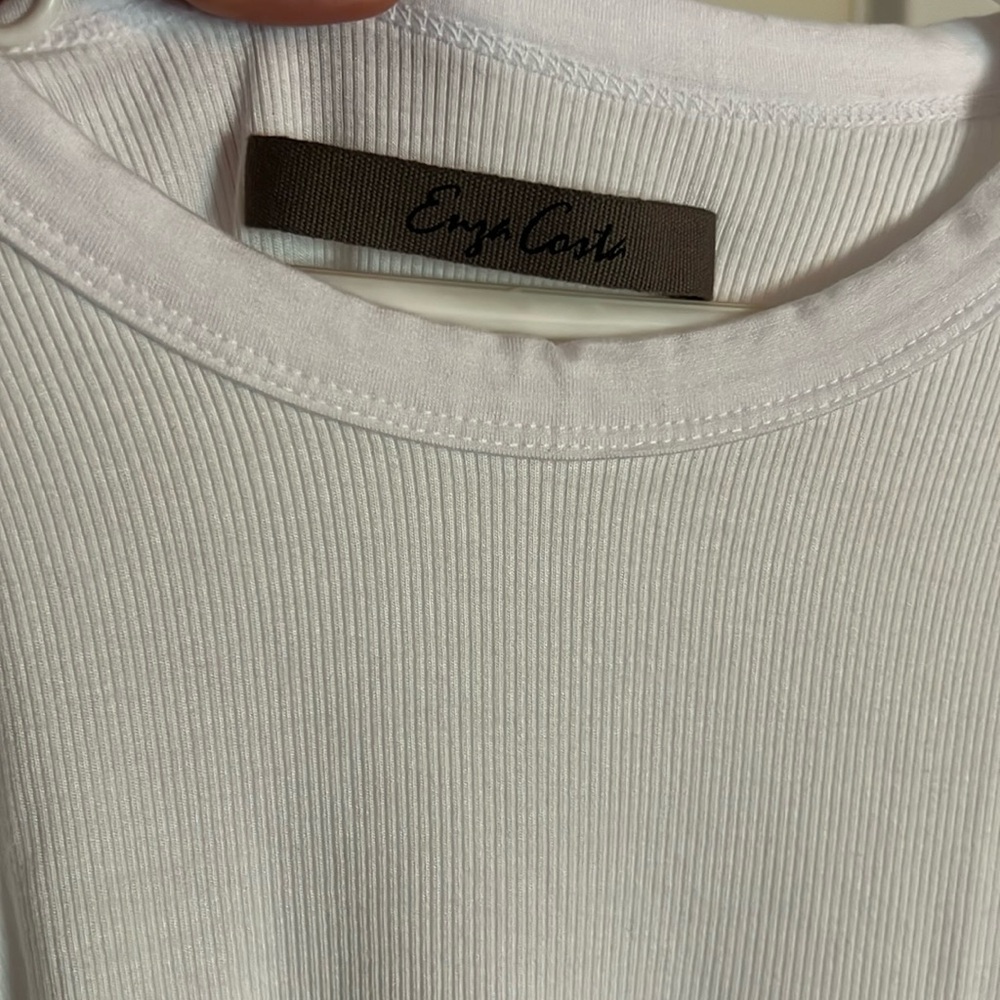 ENZA COSTA Silk Rib Cropped Long Sleeve Crew in White.